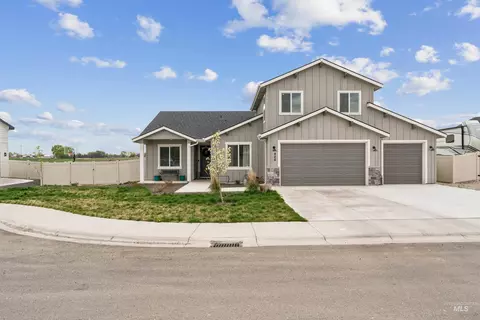 426 October Sky St, New Plymouth, ID 83655