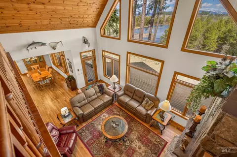 Living - 8 Bitterroot Ct, Mccall, ID 83638 photo 6 of 6