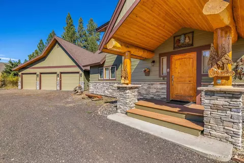 Exterior - 8 Bitterroot Ct, Mccall, ID 83638 photo 2 of 7