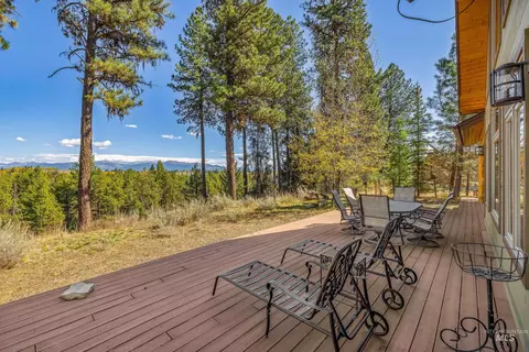 Exterior - 8 Bitterroot Ct, Mccall, ID 83638 photo 6 of 7
