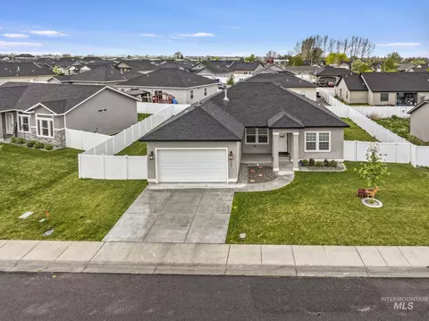 1362 Golden Pheasant Dr, Twin Falls, ID 83301