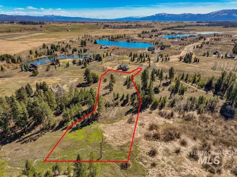 105 Saddle Ct, Mccall, ID 83638