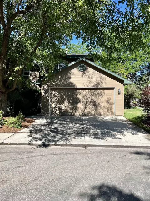 7949 W Holt Ct, Boise, ID 83704