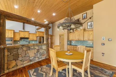Dining - 809 River Pointe Ln, Lenore, ID 83541 photo 1 of 1