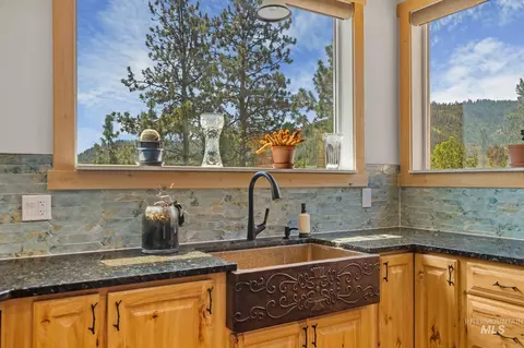 Kitchen - 809 River Pointe Ln, Lenore, ID 83541 photo 1 of 3