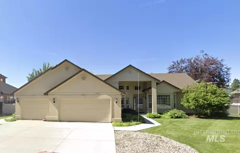 2319 E Skokie Ct, Eagle, ID 83616