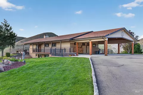 7777 N Pierce Park Rd, Boise, ID 83714