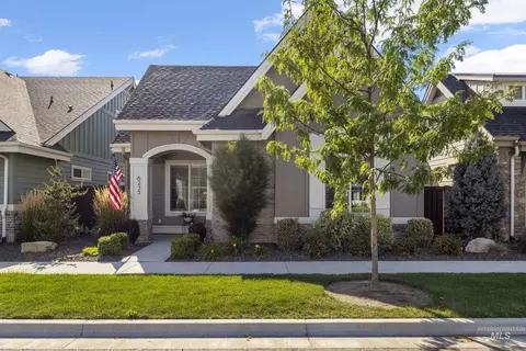 6235 N Bernacchi Ln, Meridian, ID 83646