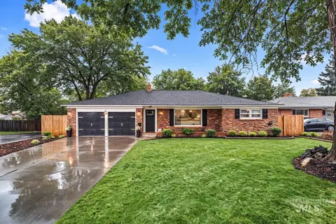 1715 S 10th Ave, Caldwell, ID 83605