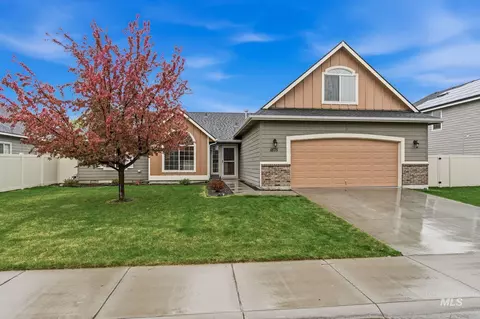1875 N Rosedust Dr, Kuna, ID 83634