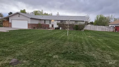 240 NW Wilson, Mountain Home, ID 83647