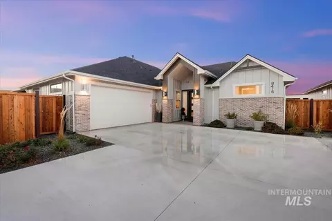 8416 W Meltwater Ln, Eagle, ID 83616