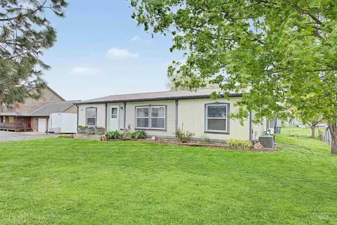 2221 Cedar Ave, Lewiston, ID 83501