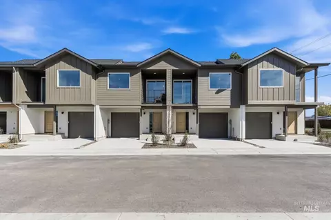 522 Diamond Ln, Emmett, ID 83617