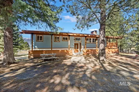 115 Par Dr, Cascade, ID 83611