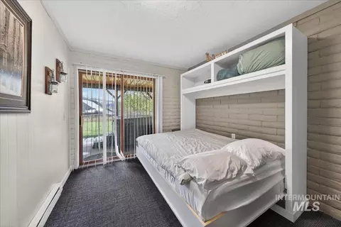 Bedroom - 115 Par Dr, Cascade, ID 83611 photo 5 of 8