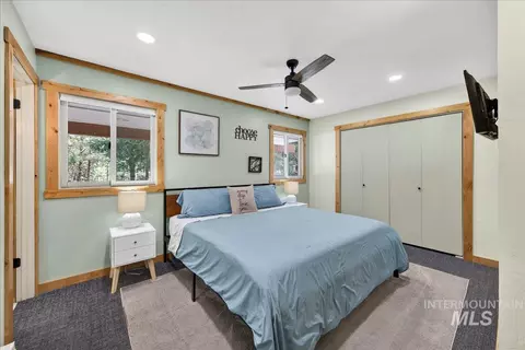 Bedroom - 115 Par Dr, Cascade, ID 83611 photo 1 of 8