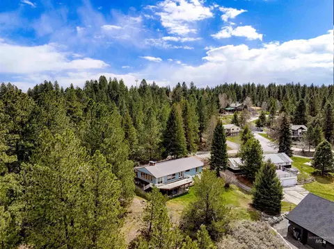 View/Area - 115 Par Dr, Cascade, ID 83611 photo 2 of 6