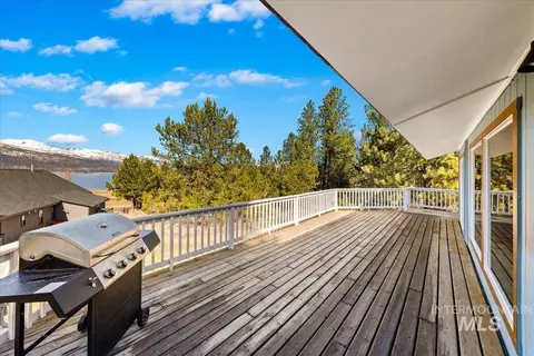 Exterior - 115 Par Dr, Cascade, ID 83611 photo 3 of 6