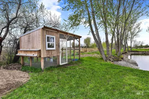 Exterior - 22089 Eel Ln, Middleton, ID 83644 photo 3 of 12
