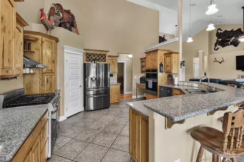 Kitchen - 22089 Eel Ln, Middleton, ID 83644 photo 2 of 3