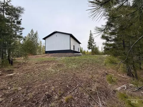 11 Sawtooth Loop, Cascade, ID 83611 photo 16