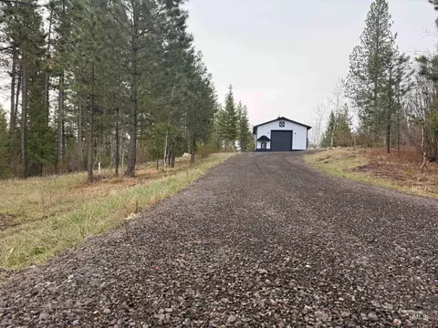 11 Sawtooth Loop, Cascade, ID 83611 photo 3