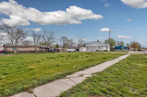 404 N 3rd, Nyssa, OR 97913