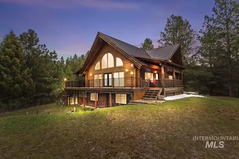 10360 Gamann Dr, Cascade, ID 83611