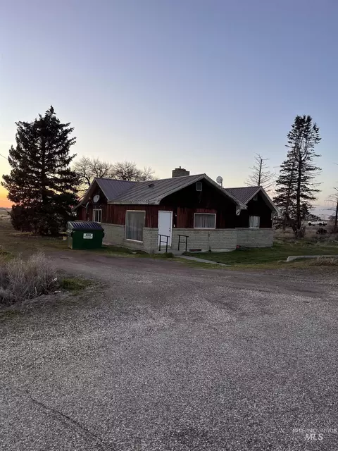 244 N 950 E, Declo, ID 83323
