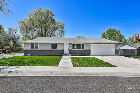 353 S Ash Ave, Kuna, ID 83634 photo 1