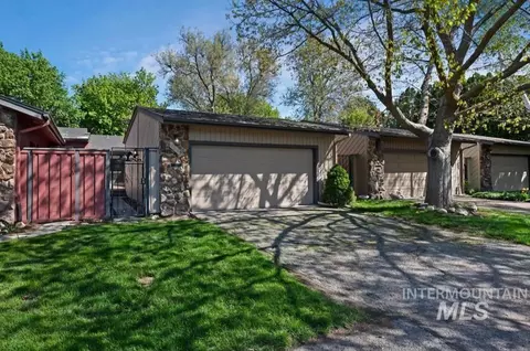968 N Camelot Dr, Boise, ID 83704