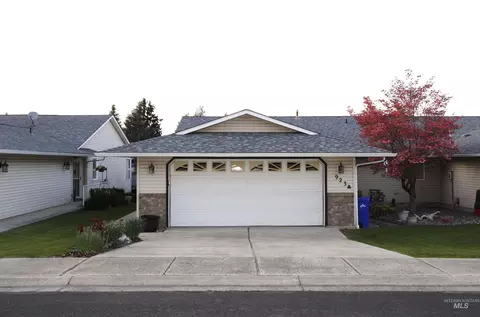 923 Stewart Ave #A, Lewiston, ID 83501
