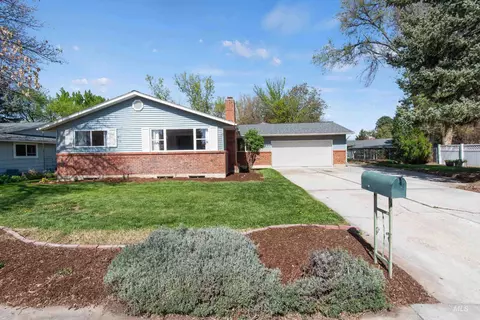 9522 W Birmingham Dr, Boise, ID 83704
