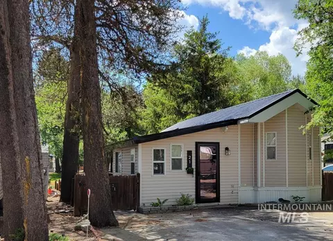 21 E St, Cascade, ID 83611 photo 2