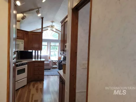21 E St, Cascade, ID 83611 photo 9