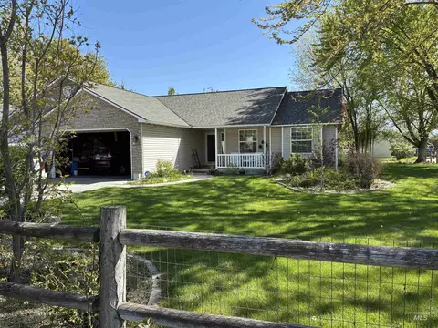 2255 Sheri Dr, Emmett, ID 83617