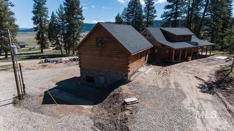 Exterior - 3133 Bacon Creek Rd, Cascade, ID 83611 photo 3 of 5