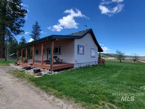Exterior - 3133 Bacon Creek Rd, Cascade, ID 83611 photo 4 of 5