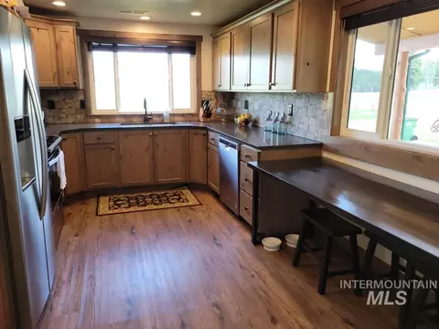 Kitchen - 3133 Bacon Creek Rd, Cascade, ID 83611 photo 1 of 2