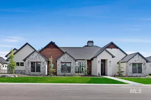 539 Century Ave, Middleton, ID 83544