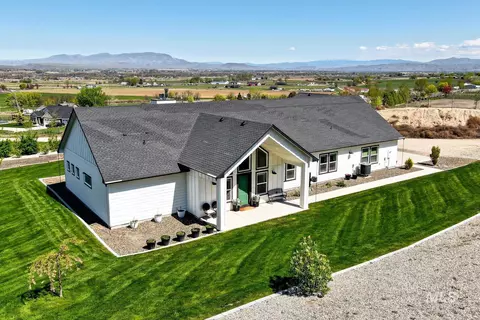 3445 Magnolia Ln, Emmett, ID 83617