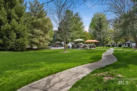 Exterior - 2958 W Champagne Ct, Eagle, ID 83616 photo 9 of 9