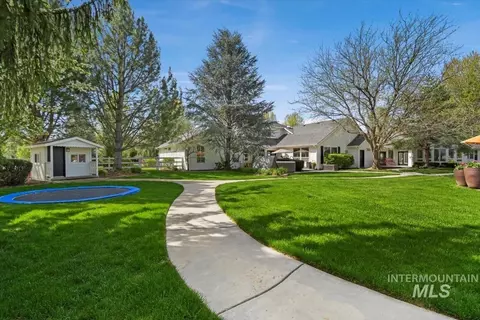 Exterior - 2958 W Champagne Ct, Eagle, ID 83616 photo 7 of 9