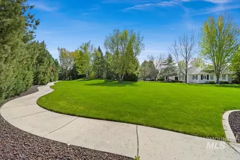 Exterior - 2958 W Champagne Ct, Eagle, ID 83616 photo 8 of 9