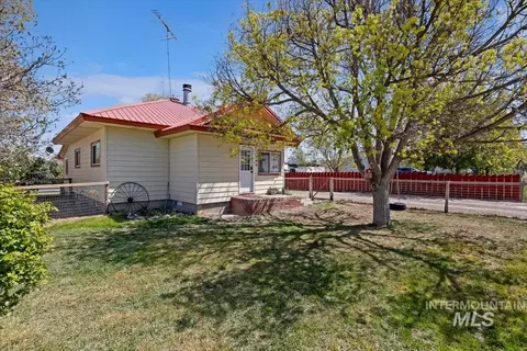 931 Robertson St, Buhl, ID 83316
