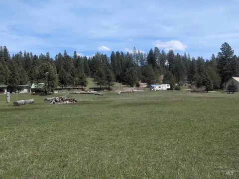 9675 Packer John Rd, Cascade, ID 83611 photo 4