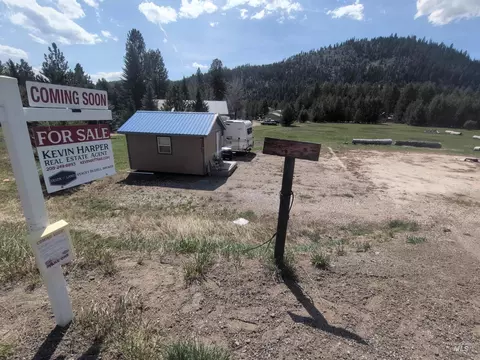 9675 Packer John Rd, Cascade, ID 83611 photo 2