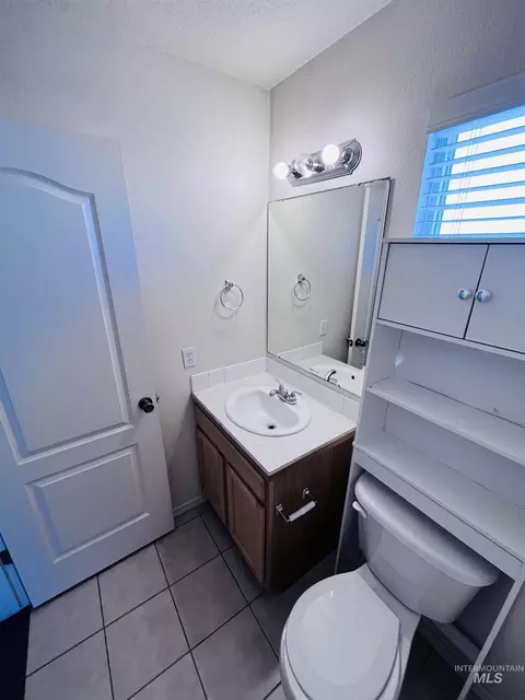 Bath - 13814 Judson St, Caldwell, ID 83607 photo 4 of 4