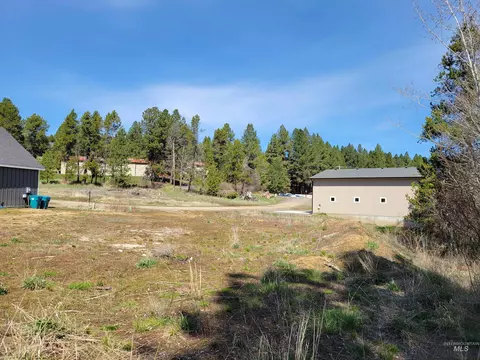 405 Antonette Cir, Cascade, ID 83611 photo 5